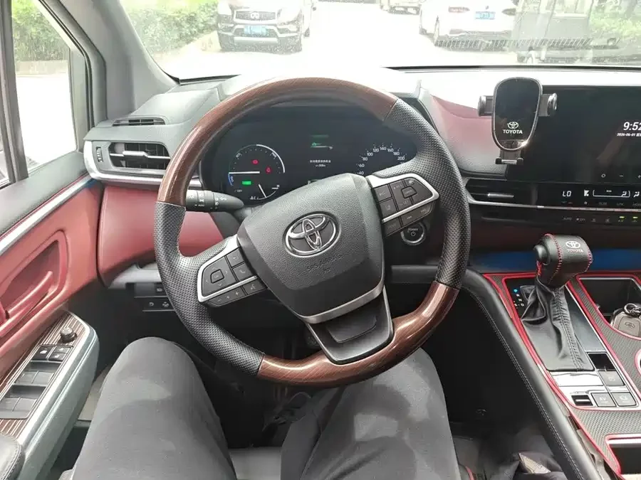 Toyota Granvia