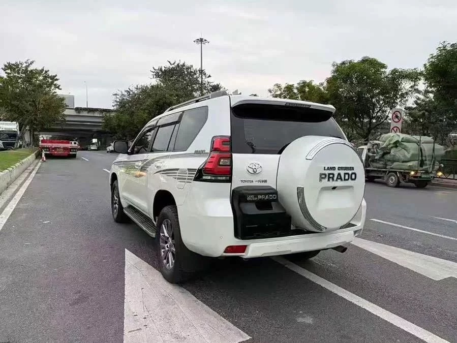 Toyota Prado