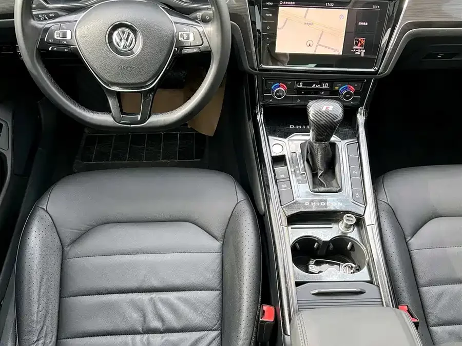 Volkswagen Phaeton / Phideon
