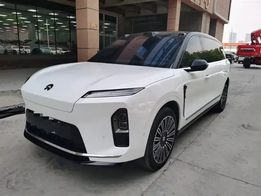 NIO ES8