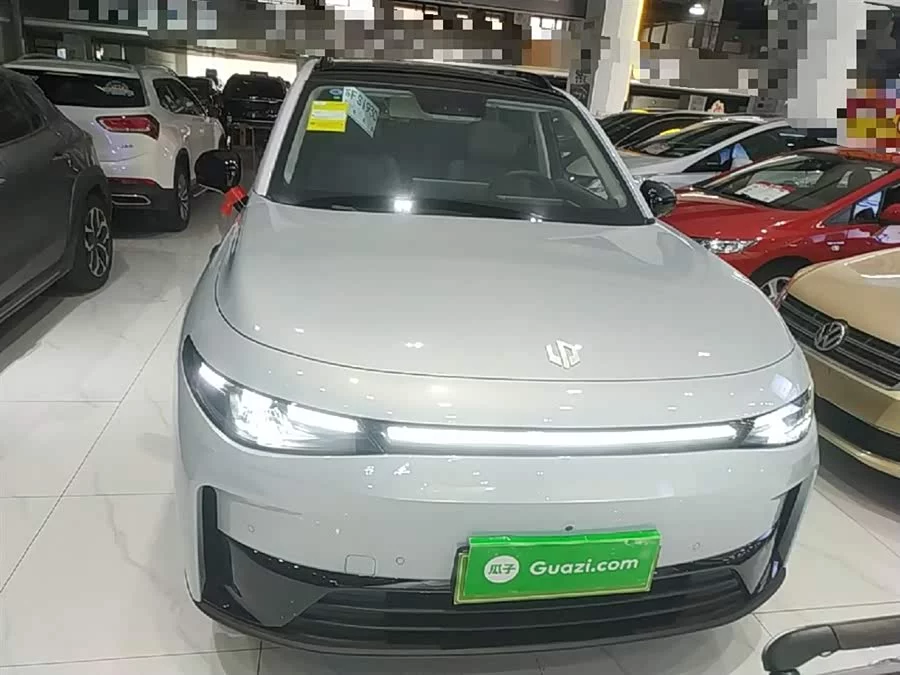 Leapmotor C16