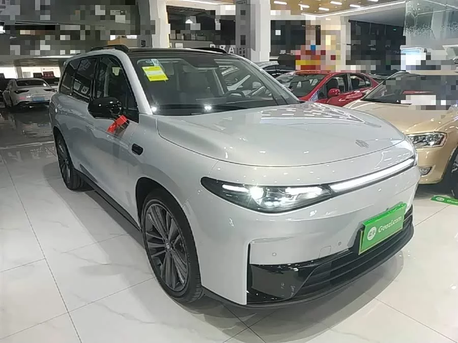 Leapmotor C16
