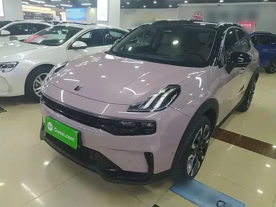 Lynk & Co 06