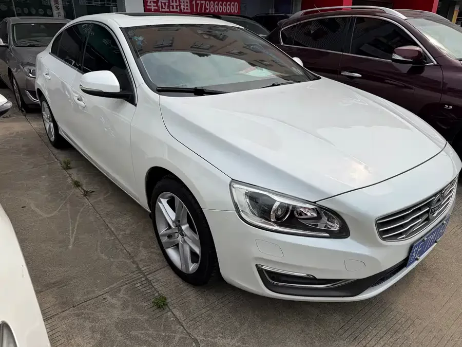 Volvo S60