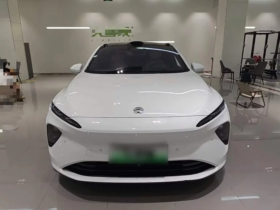 NIO ET7