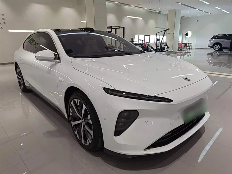 NIO ET7