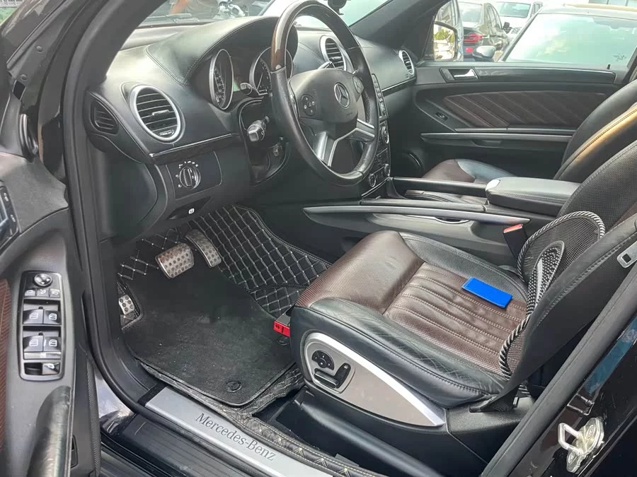 Mercedes Benz GL-Class