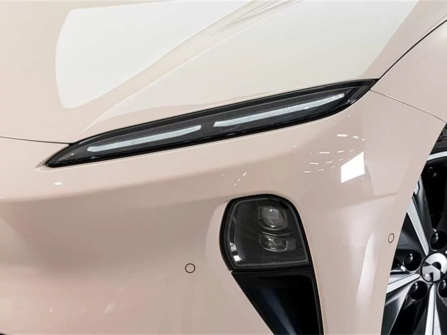 NIO ET5T