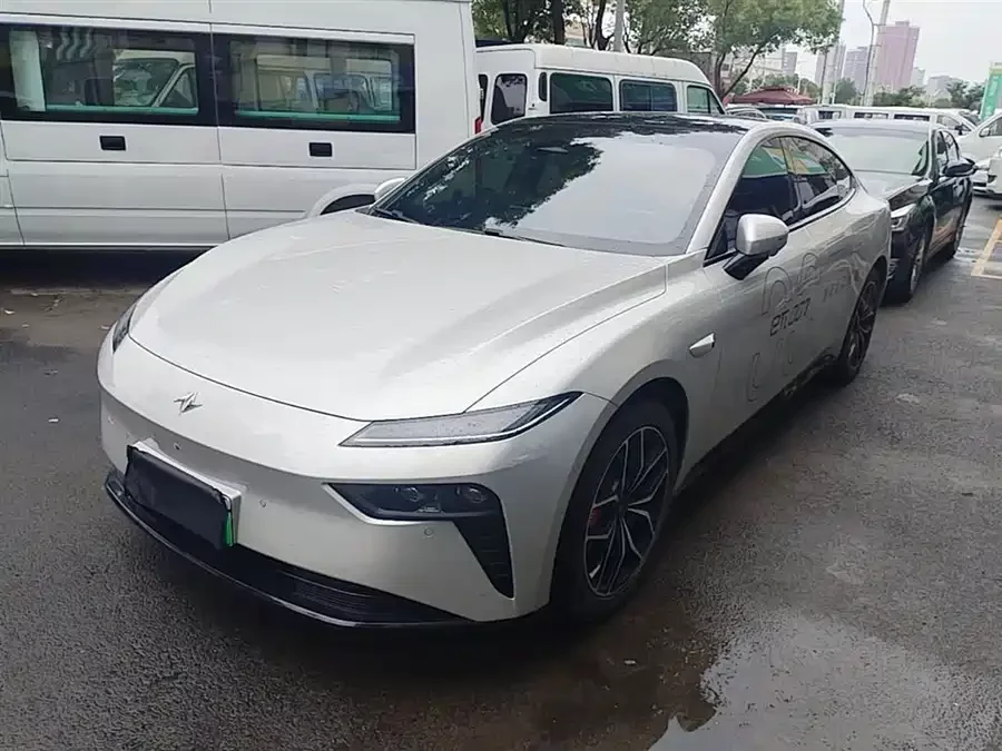 Dongfeng eπ007