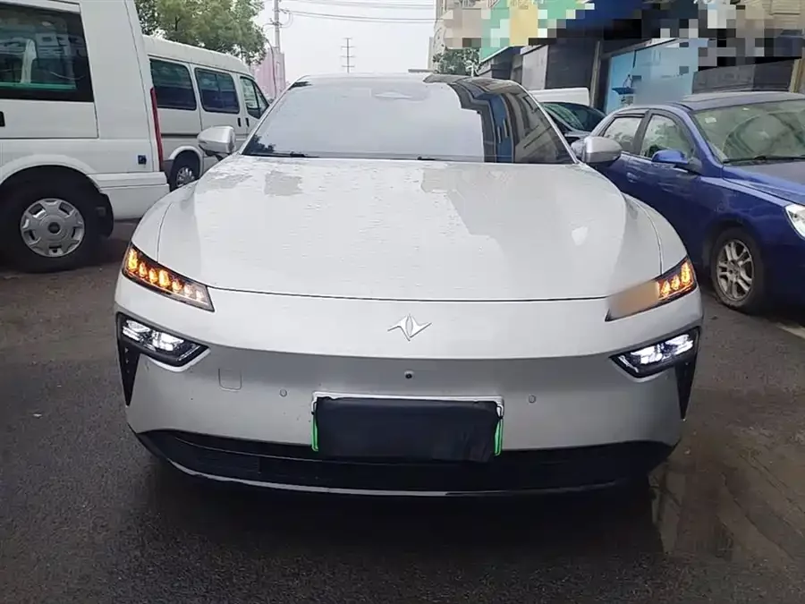 Dongfeng eπ007