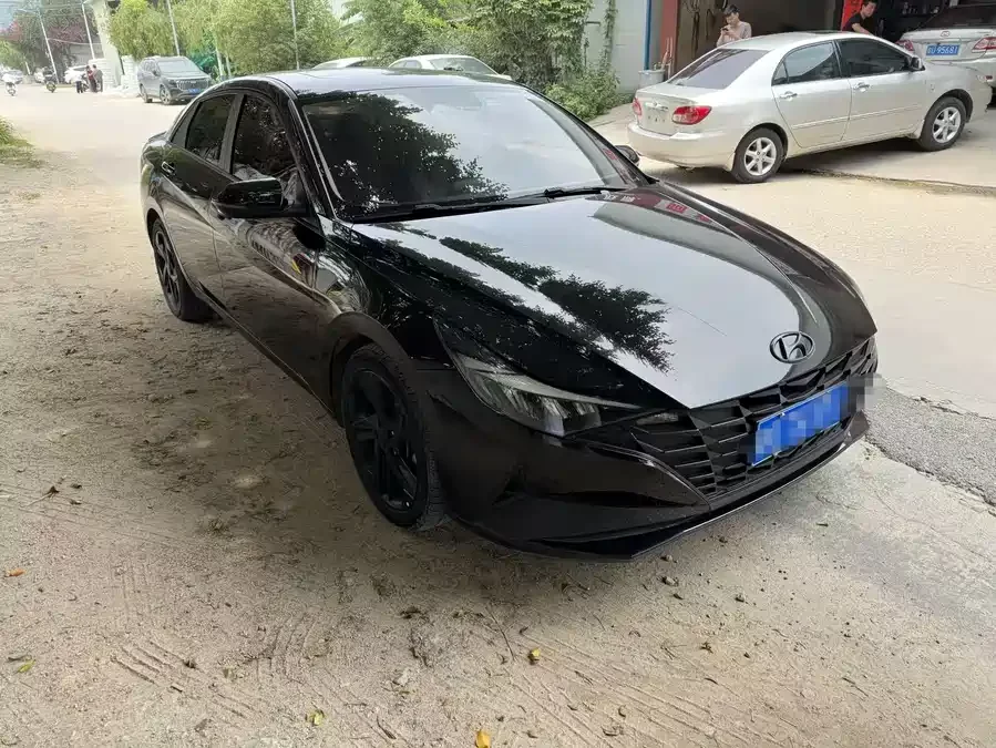 Hyundai Elantra
