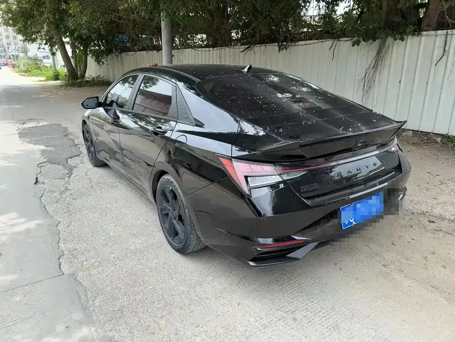 Hyundai Elantra