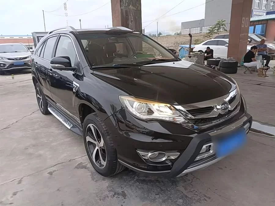 BYD S7