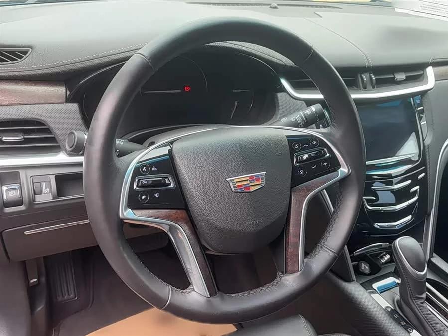 Cadillac XTS