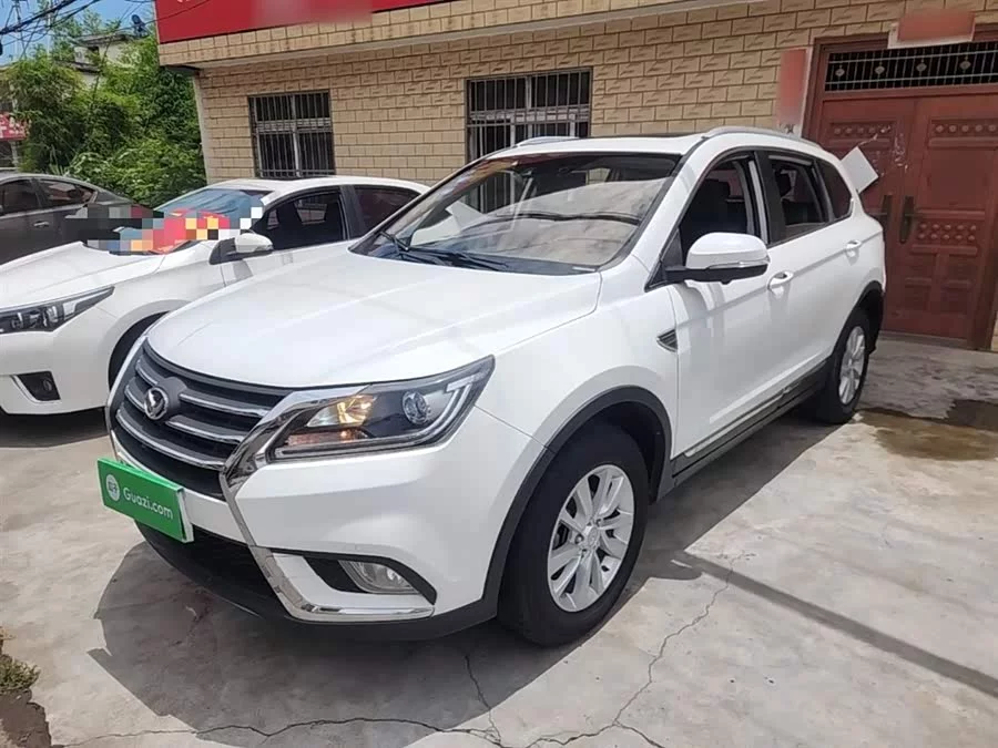 BAIC S6