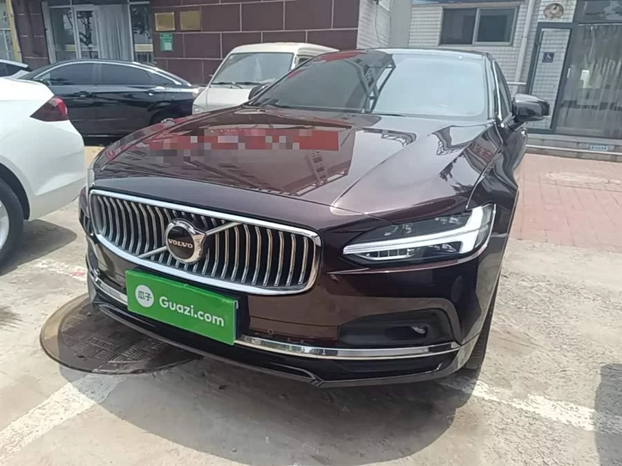 Volvo S90