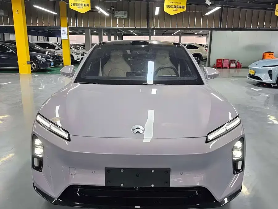 NIO ET5