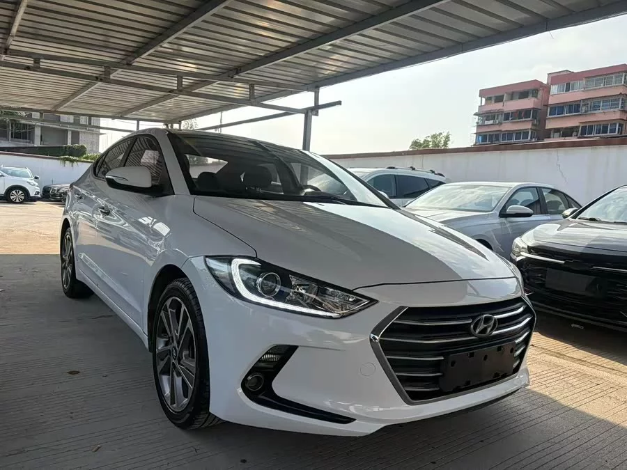 Hyundai elantra