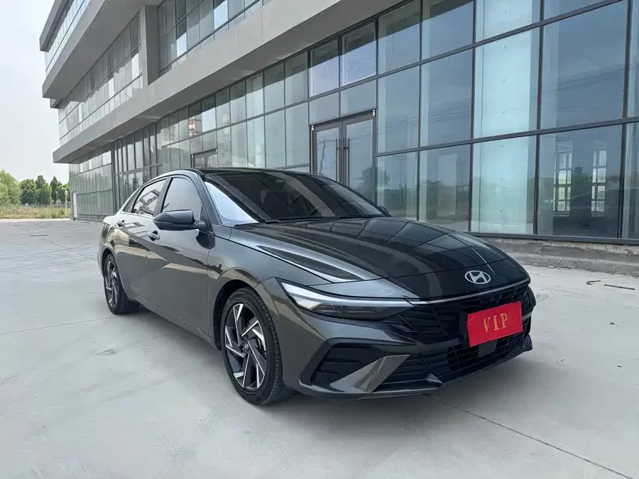 Hyundai Elantra