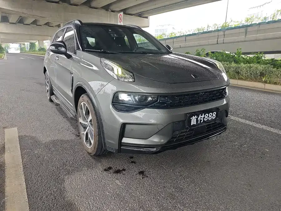 Lynk & Co 01