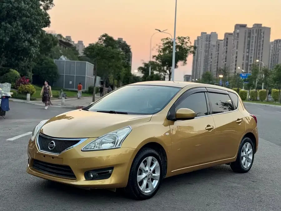 Nissan Tiida