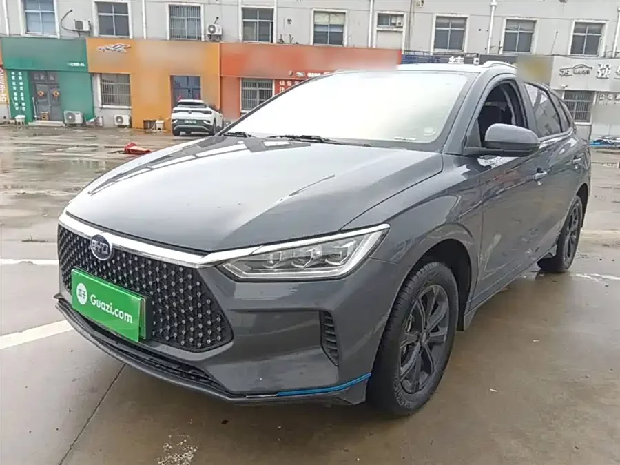 BYD e2