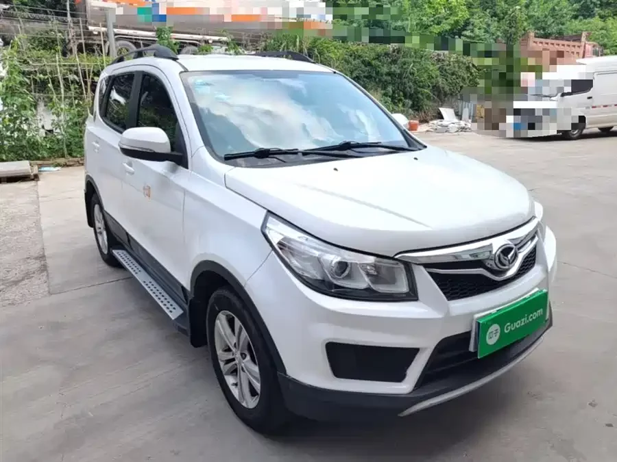 BAIC S2