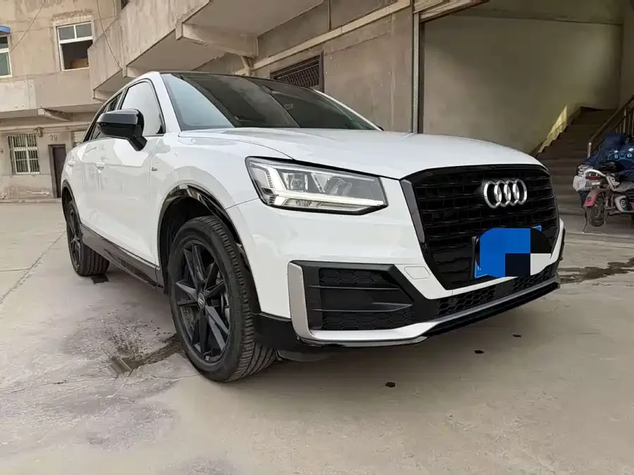 Audi Q2L