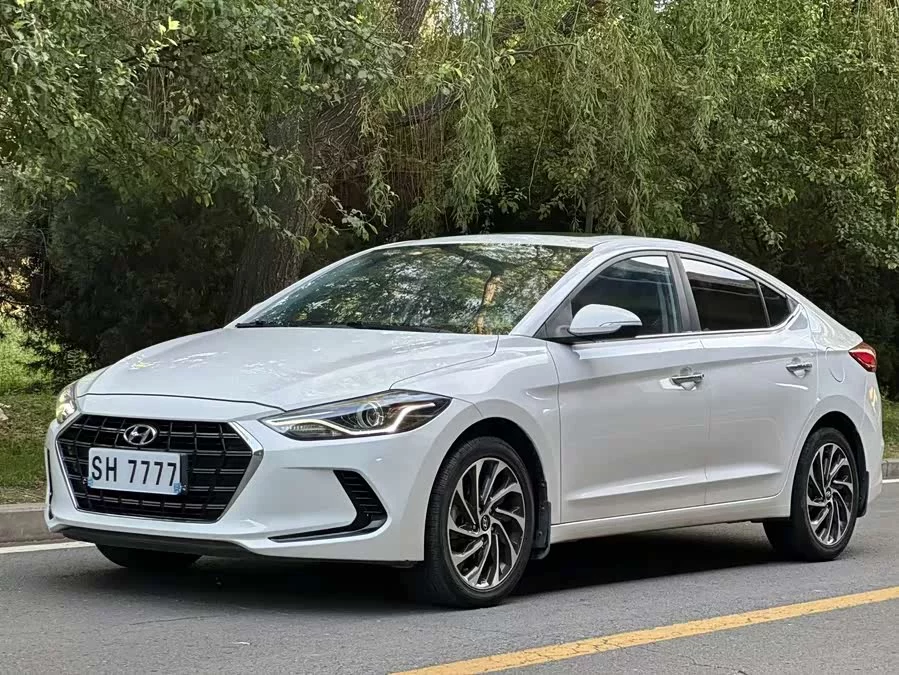 Hyundai elantra