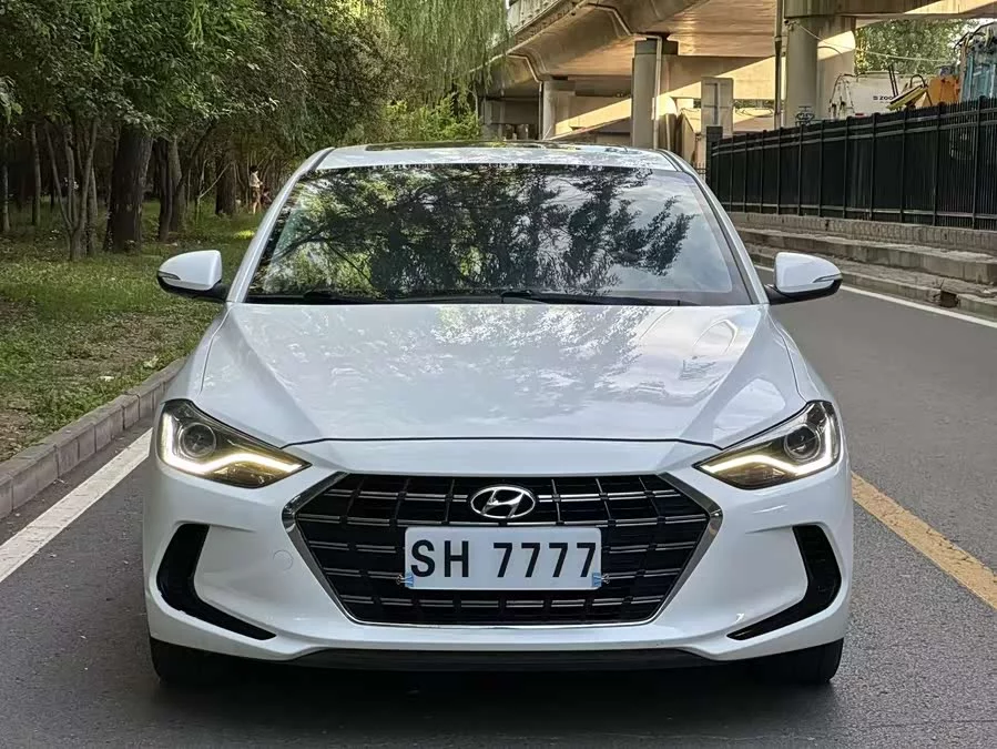Hyundai elantra