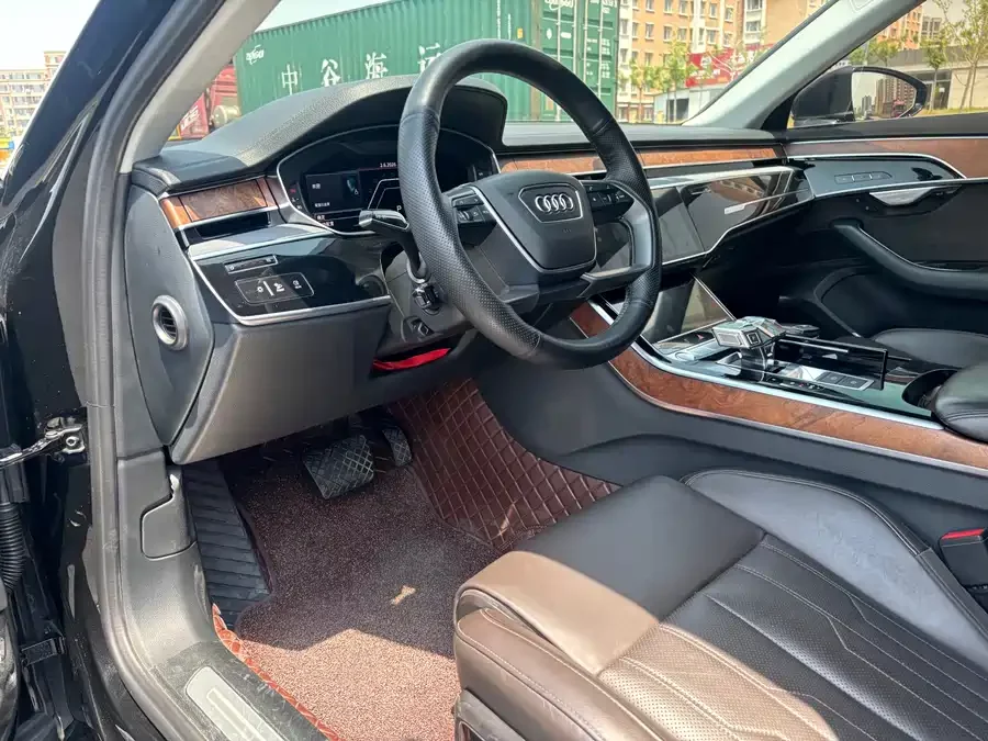 Audi A8