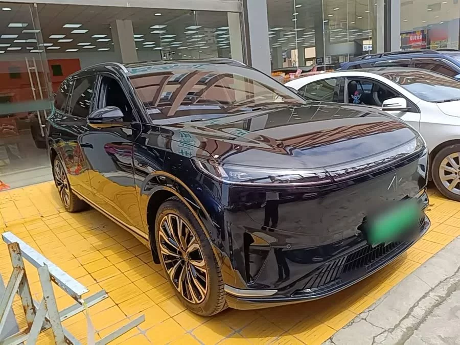Dongfeng eπ008