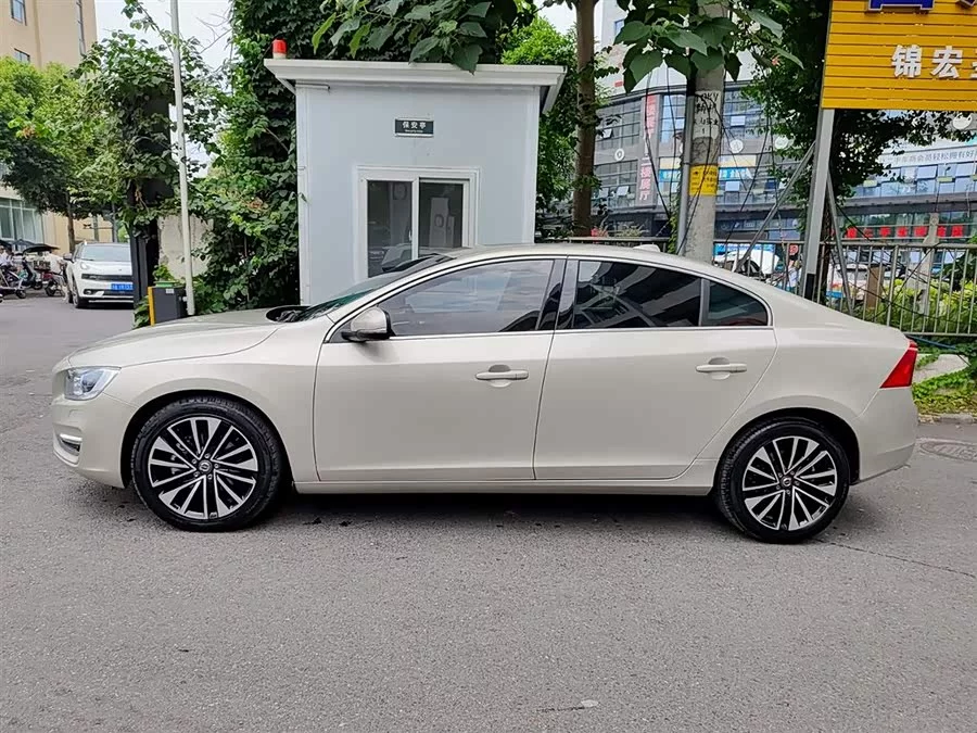 Volvo S60