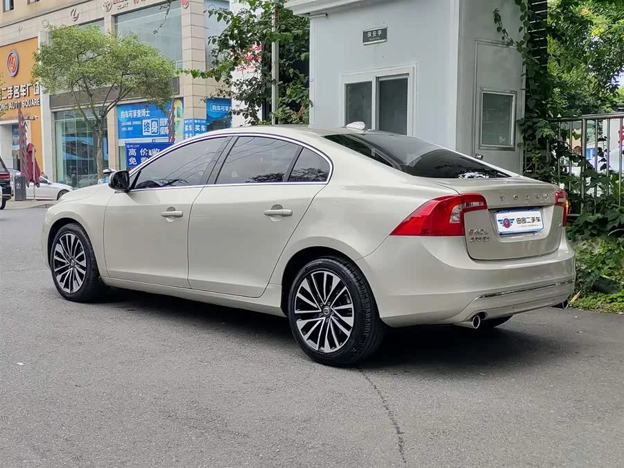 Volvo S60
