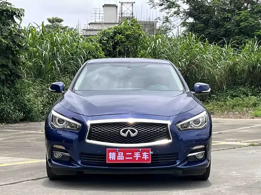 Infiniti Q50L