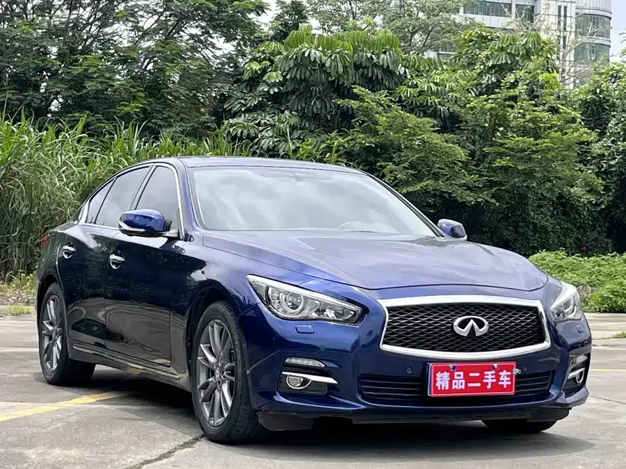 Infiniti Q50L