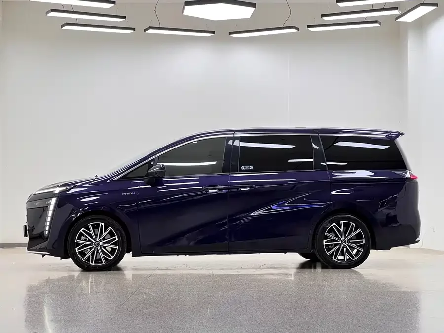GAC Trumpchi E8 PHEV
