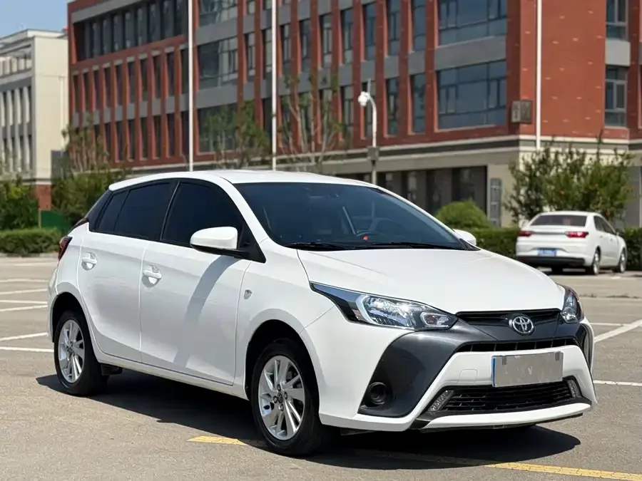 Toyota YARiS L