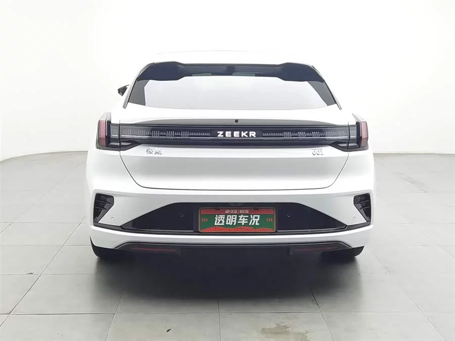 Zeekr 001
