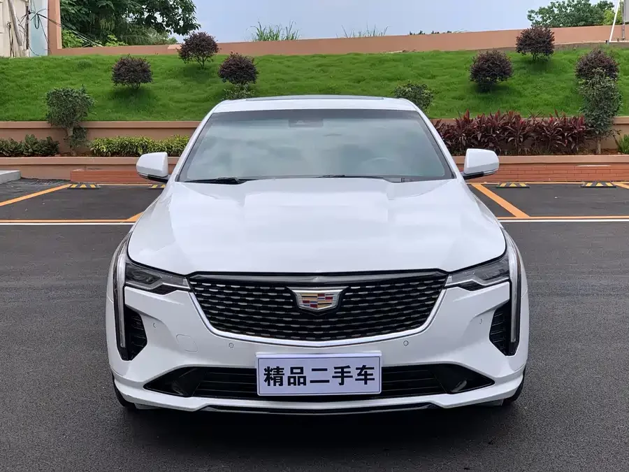 Cadillac CT4
