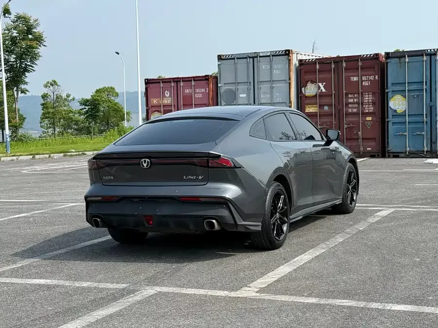 Changan UNI-V