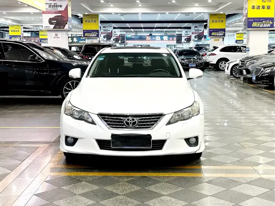 Toyota Reiz