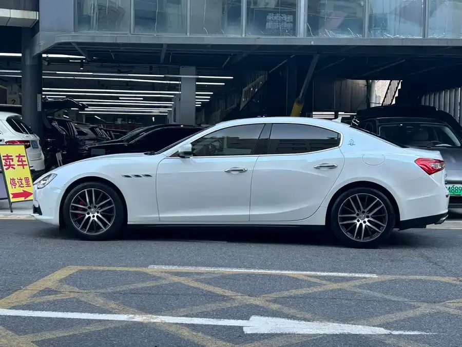 Maserati Ghibli