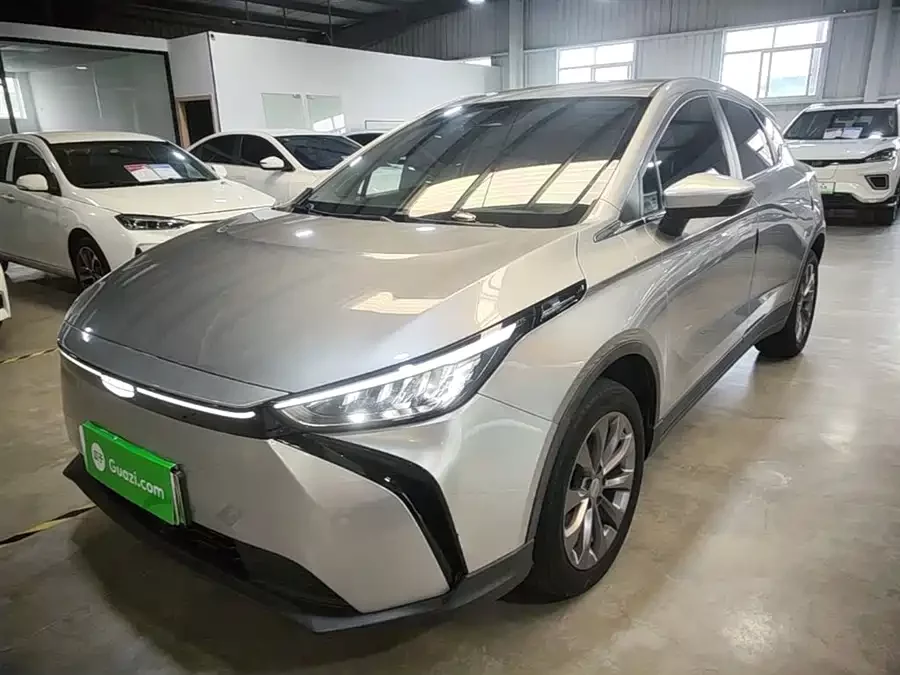 Geely M6