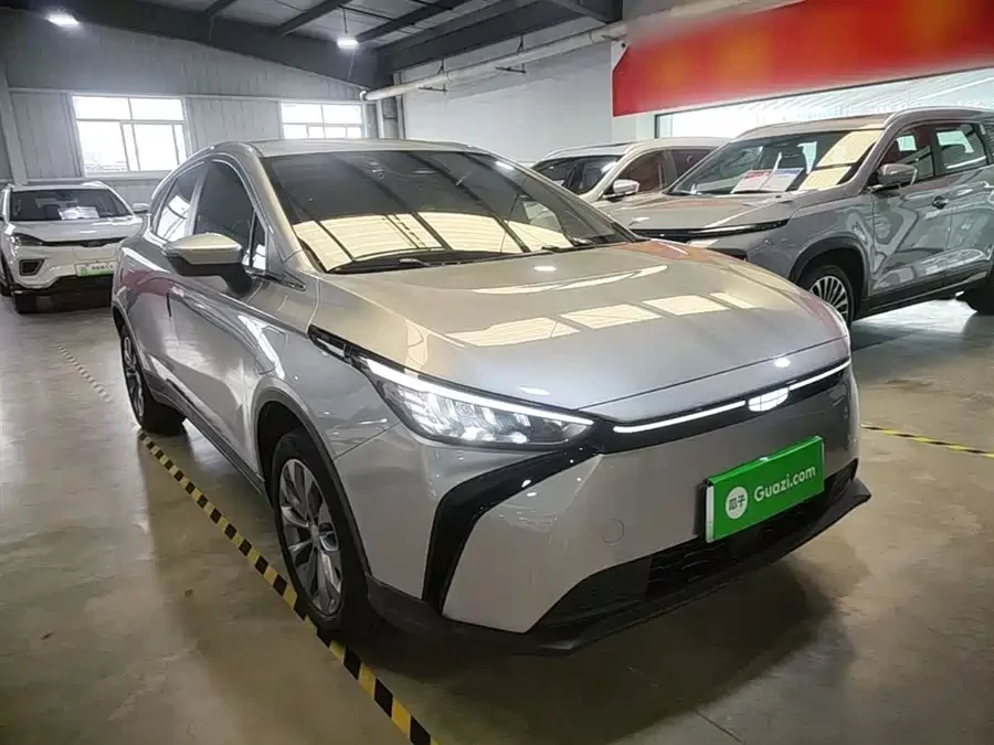 Geely M6