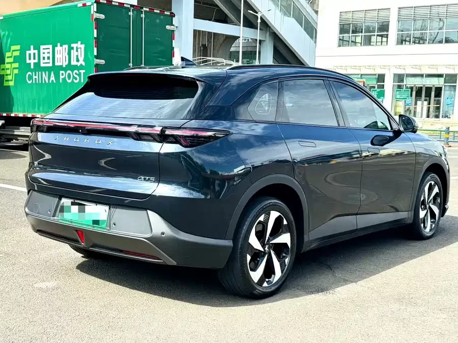 ARCFOX Alpha T5