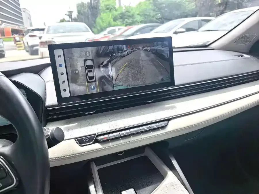 Geely Emgrand L HiP