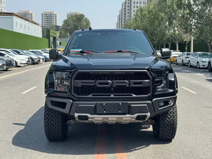 Ford F-150 Raptor