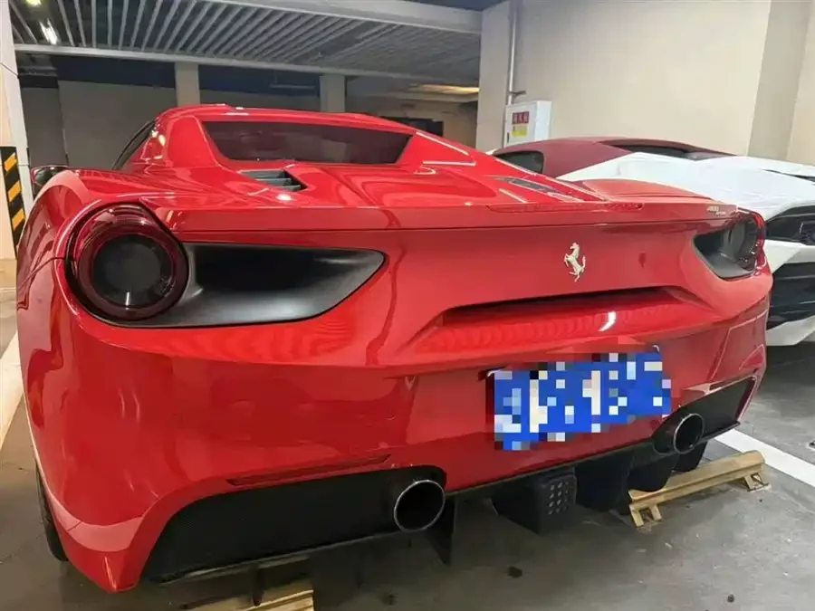 Ferrari 488