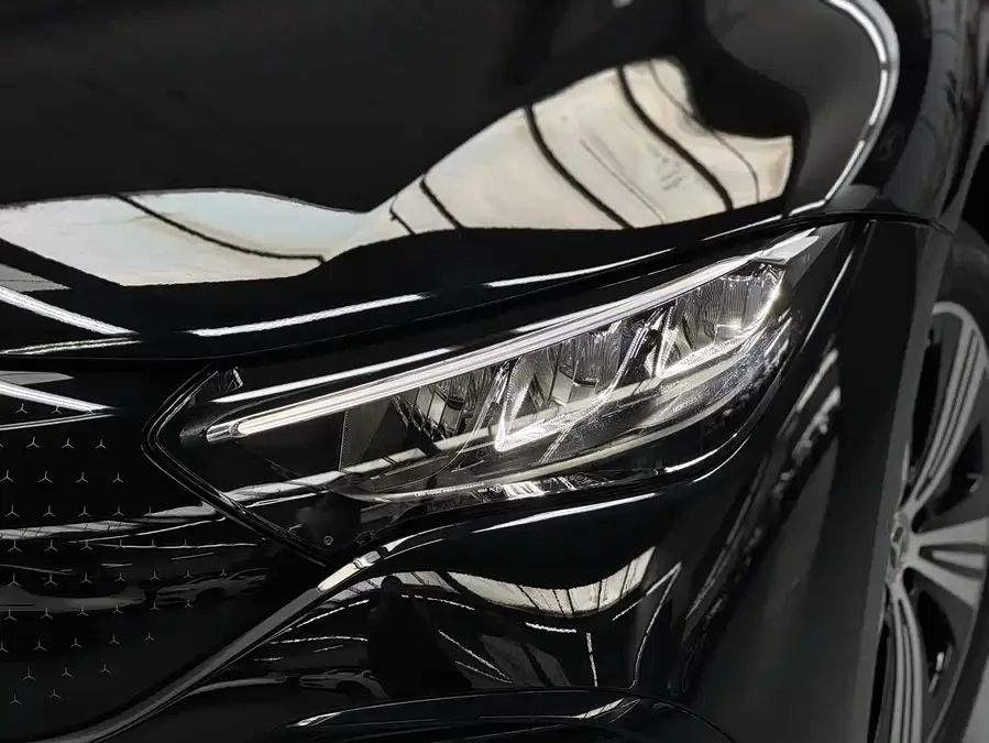 Mercedes Benz EQE